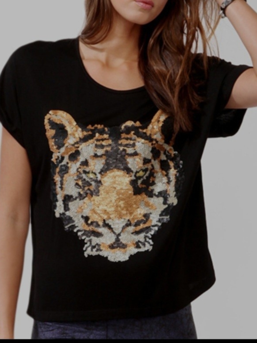 Forever 21 Black Short Sleeve Tee with Gold Sequin Tiger